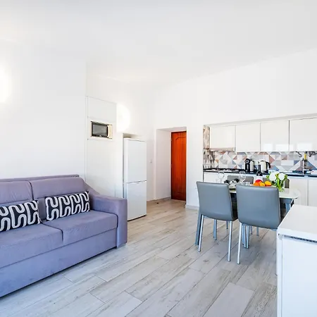 Atlantic Apartment *