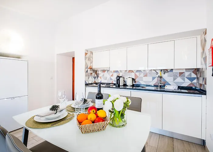 Atlantic Apartment *